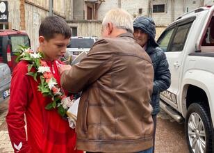 Balkan Şampiyonası’nda ikinci olan güreşçi memleketi Tokat’ta coşkuyla karşılandı