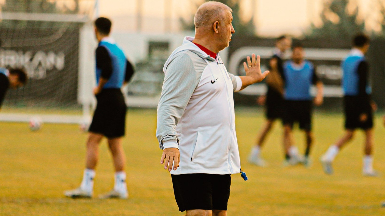 Şanlıurfaspor’da Mesut Bakkal ile yollar ayrıldı Şanlıurfaspor’da Mesut Bakkal ile yollar ayrıldı