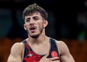 Tolga Özbek’ten bronz madalya