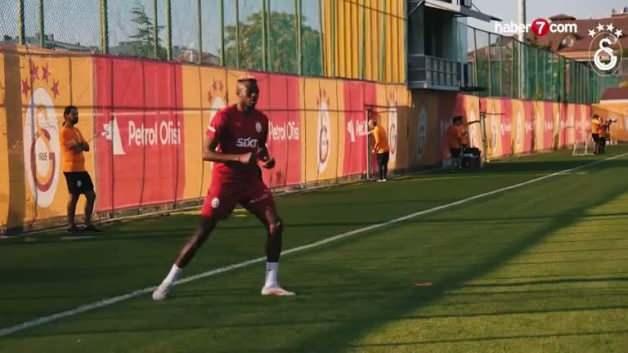 Galatasaray Osimhen’in bonservis bedeli belirledi!