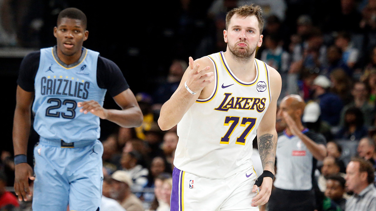 Luka Doncic, 44 sayıyla Lakers’ı galibiyete taşıdı
