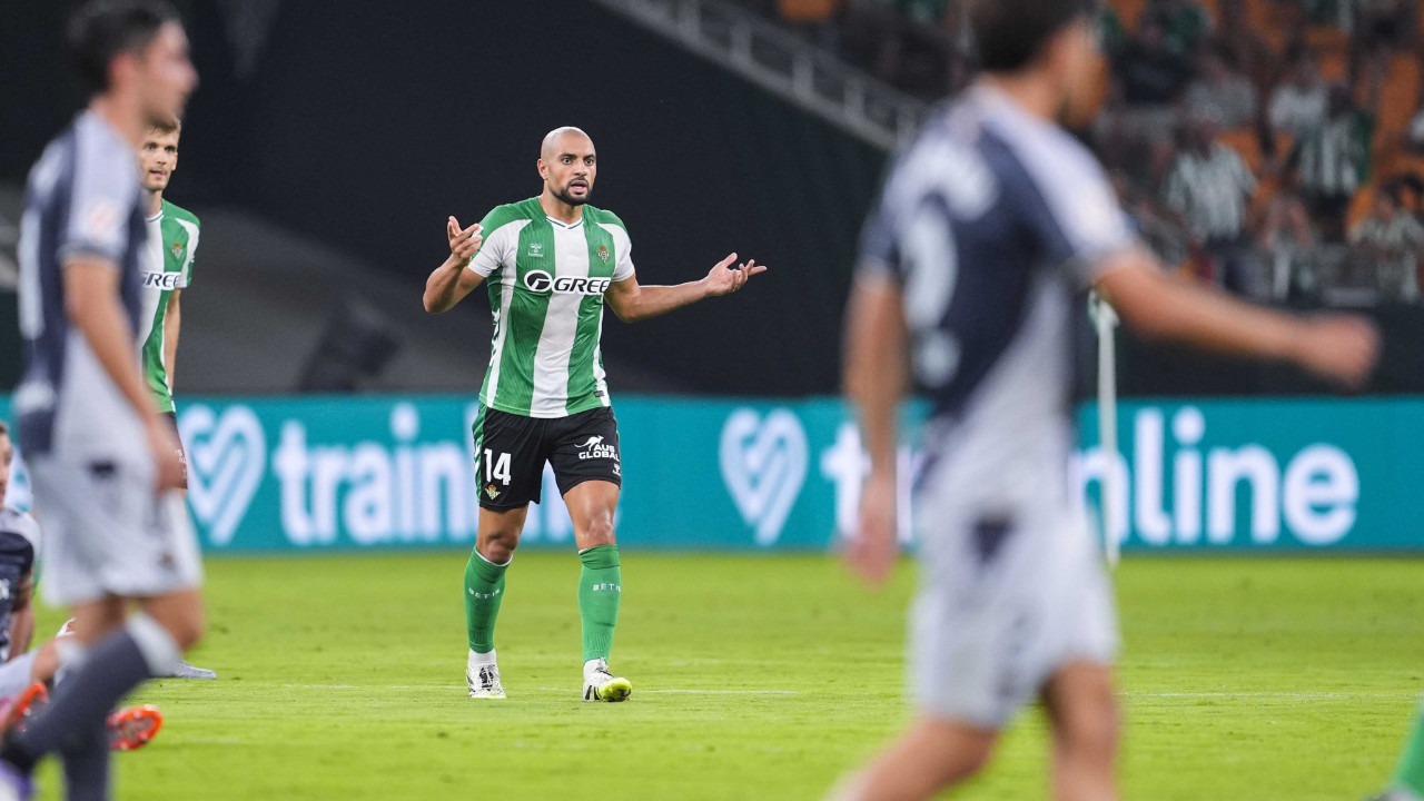Real Betis Sofyan Amrabat için Fenerbahçe’ye 10 milyon euro teklif edecek Real Betis Sofyan Amrabat için Fenerbahçe’ye 10 milyon euro teklif edecek